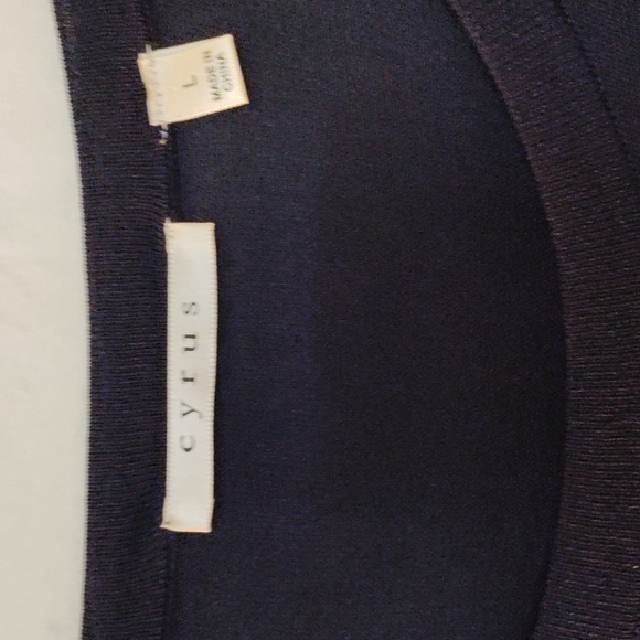 🎁  Cyrus Knits Top Black Size L Stretchy NWT Neutral Minimalist Modest - Picture 4 of 7